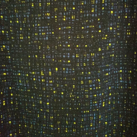 LuLaRoe Classic Tee NWOT - Picture 2 of 4